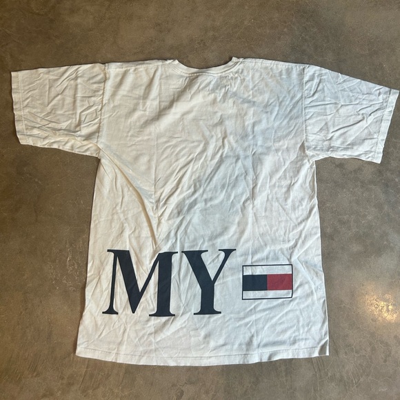 Vintage 90s Tommy Hilfiger Spellout Big Logo Flag T-Shirt - Picture 2 of 3